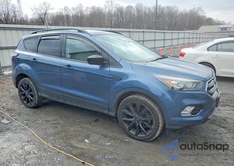 2018 Ford Escape Se из США, поврежденный, VIN 1FMCU9GD0JUA77245
